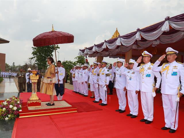 พิธีเปิดพระราชานุสาวรีย์สมเด็จพระมหิตลาธิเบศร,อดุลยเดชวิกรม,พระบรมราชชนก,ประทับคู่สมเด็จพระศรีนครินทราบรมราชชนนี,ณ,ศูนย์การแพทย์และโรงพยาบาลมหาวิทยาลัยพะเยา