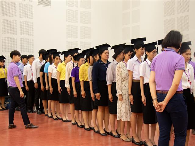 คณะกรรมการดำเนินงานพิธีพระราชทานปริญญาบัตร,คณะศิลปศาสตร์,ดำเนินการฝึกซ้อมบัณฑิต,เพื่อเตรียมความพร้อมเข้ารับพระราชทานปริญญาบัตร,ประจำปีการศึกษา,๒๕๖๐