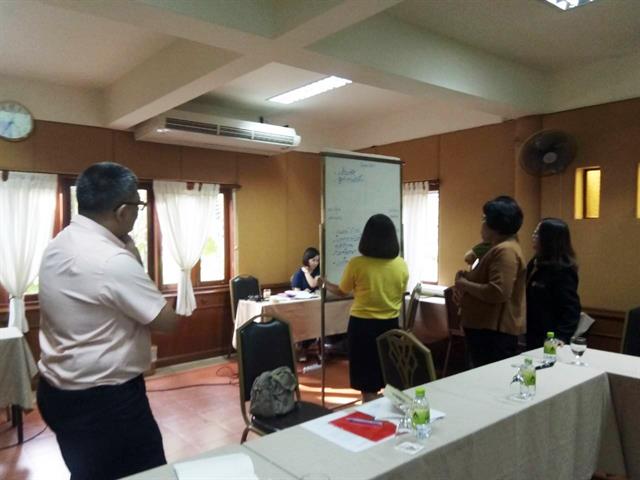 ผู้ช่วยคณบดีฝ่ายพัฒนานิสิตฯ,เข้าร่วมเป็นวิทยากรบรรยาย,ในหัวข้อ,Design,Thinking,and,Visualizing,your,challenges