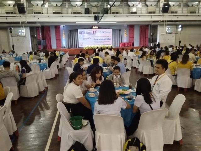 คณะวิทยาศาสตร์,นำทีมโดย,รองศาสตราจารย์ปรียานันท์,,แสนโภชน์,ผู้ทรงคุณวุฒิ,ได้เข้าร่วมงานประชุมวิชาการระดับชาติ,“วิทยาศาสตร์วิจัย”,ครั้งที่,11