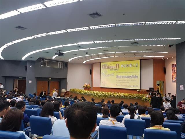 โรงเรียนสาธิตฯ,เข้าร่วมกิจกรรมวิทยาศาสตร์วิจัย,ครั้งที่,11