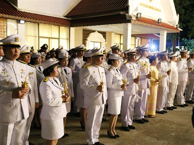 ม.พะเยา,เข้าร่วมพิธีถวายเครื่องราชสักการะและพิธีจุดเทียนถวายพระพรชัยมงคล,เนื่องในโอกาสวันเฉลิมพระชนมพรรษาสมเด็จพระนางเจ้าฯ,พระบรมราชินี,