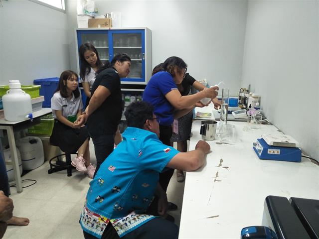 คณะเกษตรศาสตร์ฯ,ดำเนินโครงการ,",ถ่ายทอดเทคโนโลยีการเพาะเลี้ยงเนื้อเยื่อพืชเศรษฐกิจแก่ชุมชน,"