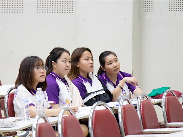 คณะศิลปศาสตร์จัดโครงการ,“อบรมเชิงปฏิบัติการซ่อมเสริมให้นิสิตรายวิชาภาษาอังกฤษเตรียมพร้อม”