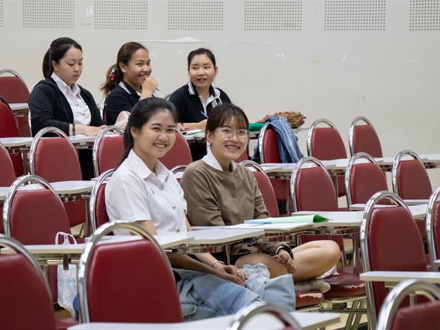 คณะศิลปศาสตร์จัดโครงการ,“อบรมเชิงปฏิบัติการซ่อมเสริมให้นิสิตรายวิชาภาษาอังกฤษเตรียมพร้อม”