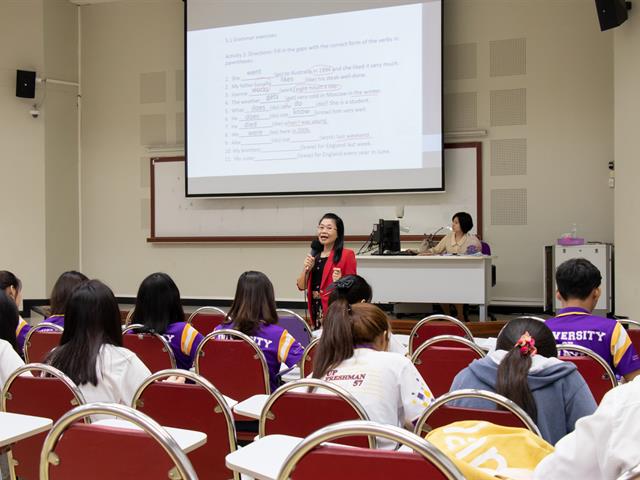 คณะศิลปศาสตร์จัดโครงการ,“อบรมเชิงปฏิบัติการซ่อมเสริมให้นิสิตรายวิชาภาษาอังกฤษเตรียมพร้อม”
