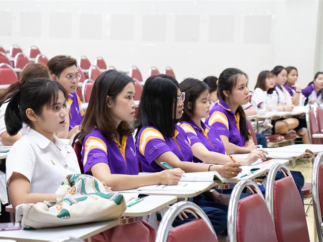 คณะศิลปศาสตร์จัดโครงการ,“อบรมเชิงปฏิบัติการซ่อมเสริมให้นิสิตรายวิชาภาษาอังกฤษเตรียมพร้อม”