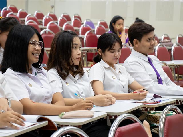 คณะศิลปศาสตร์จัดโครงการ,“อบรมเชิงปฏิบัติการซ่อมเสริมให้นิสิตรายวิชาภาษาอังกฤษเตรียมพร้อม”