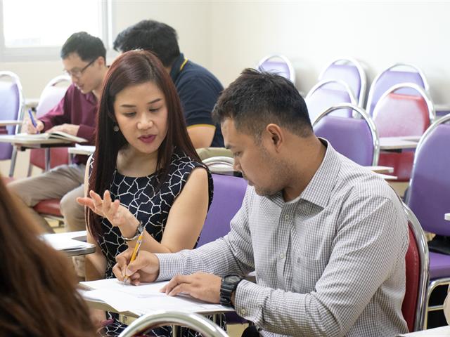 คณะศิลปศาสตร์,ร่วมกับ,สถานเอกอัครราชทูตฝรั่งเศส,ประจำประเทศไทย,จัดโครงการ,,Francais,professionnel,en,enseignement,optionnel,a,l’universite,pour,les,debutants,et,faux,debutants,:,activites,et,gestion,de,classe