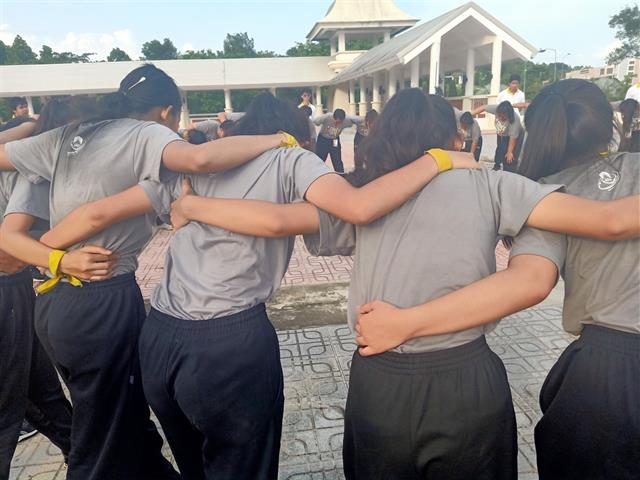 คณะวิทยาศาสตร์,จัดกิจกรรมปลดป้ายและผ้าเหลืองสัญลักษณ์ของนิสิตชั้นปีที่,1,