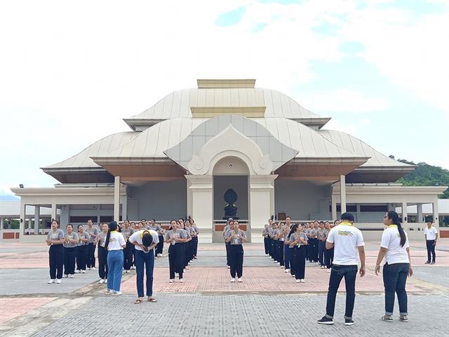 คณะวิทยาศาสตร์,จัดกิจกรรมปลดป้ายและผ้าเหลืองสัญลักษณ์ของนิสิตชั้นปีที่,1,