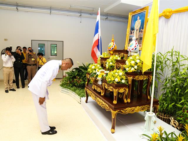 พระบาทสมเด็จพระเจ้าอยู่หัว,ฯ,พระราชทานอาหารสัตว์,ในนามคุณฟูฟู,สุนัขทรงเลี้ยงกับสถานสงเคราะห์สัตว์มหาวิทยาลัยพะเยา,และบ้านรักษ์สัตว์,จังหวัดพะเยา