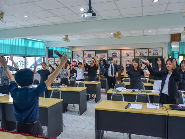 การพัฒนาศักยภาพครูด้วยกระบวนการ,PLC,ตามแนวทางศาสตร์พระราชา,ในโรงเรียนเครือข่ายฝึกประสบการณ์วิชาชีพครู,มหาวิทยาลัยพะเยา