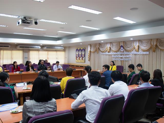 คณะผู้บริหารคณะศิลปศาสตร์,เข้าร่วมโครงการมอบเงินรางวัลและเกียรติบัตรนิสิตสหกิจศึกษาดีเด่น