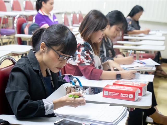 สาขาวิชาภาษาอังกฤษ,คณะศิลปศาสตร์,จัดโครงการพัฒนานิสิตระดับบัณฑิตศึกษา,กิจกรรมที่,2