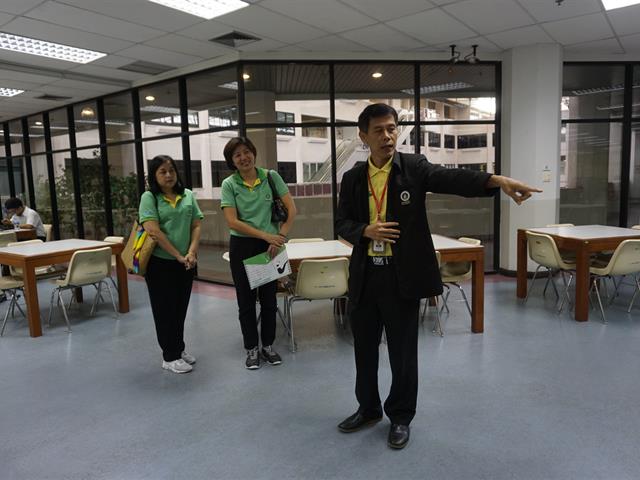 ศูนย์บรรณสารและสื่อการศึกษา,มหาวิทยาลัยพะเยา,ศึกษาดูงานการดำเนินงานสู่การเป็นสำนักงานสีเขียว,ตามมาตรฐานสำนักงานที่เป็นมิตรกับสิ่งแวดล้อม,(Green,office,Standard),ของหอสมุดและคลังความรู้มหาวิทยาลัยมหิดล
