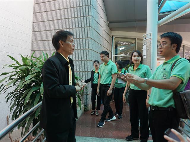 ศูนย์บรรณสารและสื่อการศึกษา,มหาวิทยาลัยพะเยา,ศึกษาดูงานการดำเนินงานสู่การเป็นสำนักงานสีเขียว,ตามมาตรฐานสำนักงานที่เป็นมิตรกับสิ่งแวดล้อม,(Green,office,Standard),ของหอสมุดและคลังความรู้มหาวิทยาลัยมหิดล