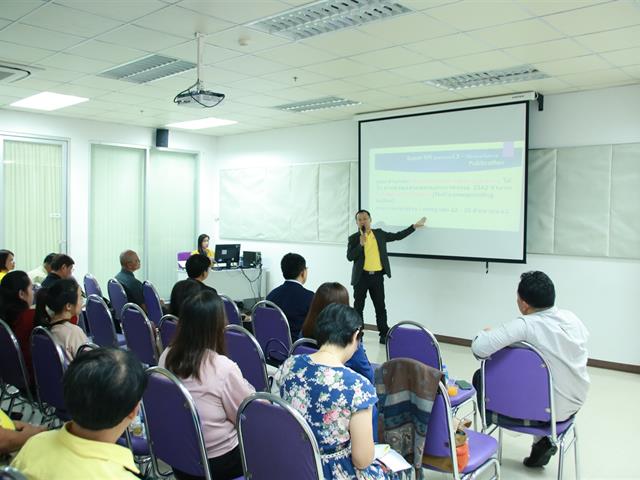 คณบดีคณะเกษตรศาสตร์,ผศ.ดร.บุญฤทธิ์,สินค้างาม,พร้อมคณะผู้บริหารคณะฯ,เข้าร่วมการประชุมเพื่อนำเสนอวิสัยทัศน์และเป้าหมายเชิงยุทธศาสตร์,(Super,KPI)