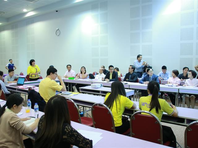 คณบดีคณะเกษตรศาสตร์,ผศ.ดร.บุญฤทธิ์,สินค้างาม,พร้อมคณะผู้บริหารคณะฯ,เข้าร่วมการประชุมเพื่อนำเสนอวิสัยทัศน์และเป้าหมายเชิงยุทธศาสตร์,(Super,KPI)