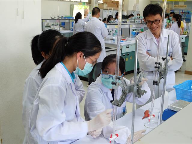 คณะวิทยาศาสตร์,มหาวิทยาลัยพะเยา,ได้ดำเนินกิจกรรมบริการวิชาการให้แก่โรงเรียนศรีสวัสดิ์วิทยาคาร,จังหวัดน่าน