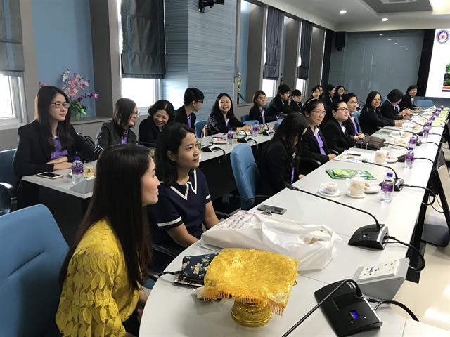 Nur_วันที่27,มิถุนายน2562,ผู้ช่วยศาสตรจารย์.ดร.ปะราลีโอภาสนันท์คณบดีคณะพยาบาลศาสตร์พร้อมด้วยทีมผู้บริหารอาจารย์และบุคลากรของคณะพยาบาลศาสตร์ศึกษาดูงานณคณะพยาบาลศาสตร์มหาวิทยาลัยราชภัฏสุราษฏร์ธานี