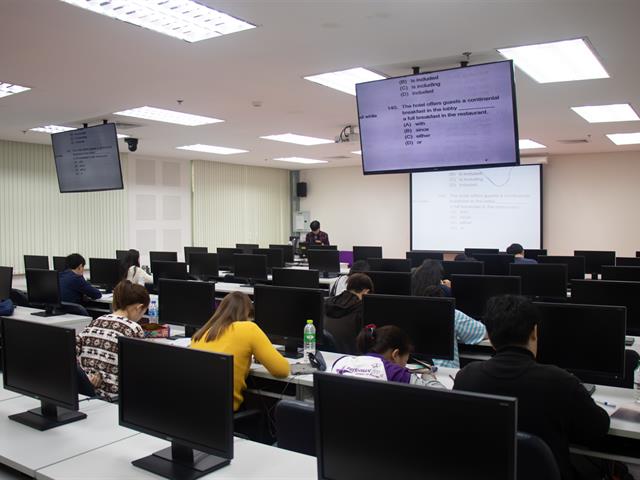 ศูนย์ภาษาคณะศิลปศาสตร์,จัดโครงการอบรมเตรียมความพร้อมก่อนสอบ,TOEIC