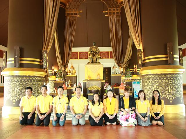ทีมคณะผู้บริหาร,คณาจารย์,และบุคลากรคณะเกษตรศาสตร์และทรัพยากรธรรมชาติ,ม.พะเยา,ร่วมสักการะ,วางพ่วงมาลัย,ณ,ลานประดิษฐานพระพุทธภุชคารักษ์,พระพุทธรูปประจำมหาวิทยาลัยพะเยา,และสมเด็จพระนเรศวรมหาราช,