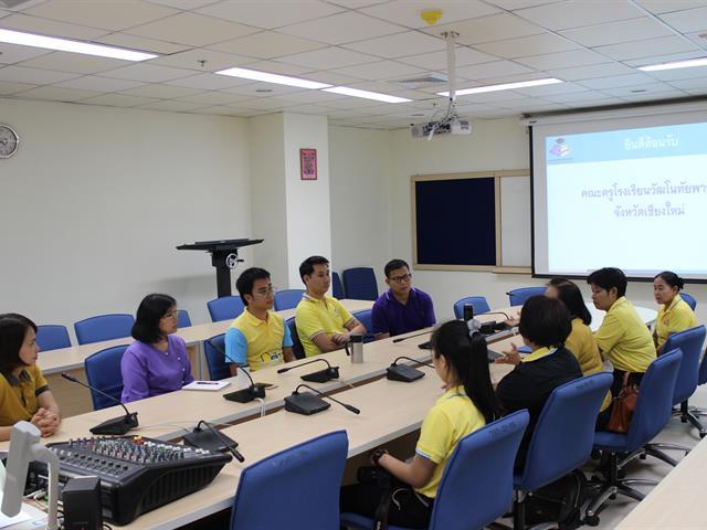 คณะครู,โรงเรียนวัฒโนทัยพายัพ,จังหวัดเชียงใหม่,ศึกษาดูงาน,,การดำเนินงานห้องสมุดสีเขียว,(Green,Library),ของศูนย์บรรณสารและสื่อการศึกษา,มหาวิทยาลัยพะเยา