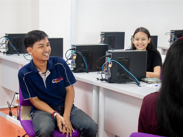 ศูนย์ภาษาคณะศิลปศาสตร์,จัดโครงการ,English,Speaking