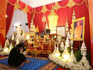 คณะผู้บริหารพร้อมด้วยบุคลากร,ถวายน้ำสรงศพ,พระอุบาลีคุณูปมาจารย์,(ปวงธมมปญโญ),พระนักปราชญ์เมืองพะเยา