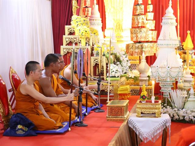 ผู้บริหาร,ม.,พะเยา,พร้อมด้วยบุคลากร,ร่วมพิธีธรรม,สวดอภิธรรม,พระอุบาลีคุณูปมาจารย์