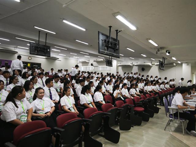 คณะเภสัชศาสตร์จัดพิธีปลด-ติดกระดุมและประดับเครื่องหมายนิสิตเภสัชศาสตร์,ประจำปีการศึกษา,2562,