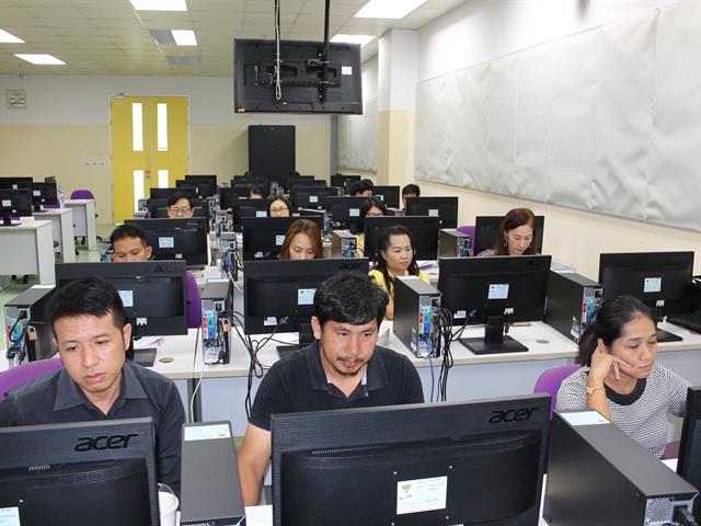 การจัดอบรมเชิงปฏิบัติการการใช้ระบบสารสนเทศเพื่อการวิเคราะห์ต้นทุนต่อหน่วยของมหาวิทยาลัยพะเยา,ประจำปีงบประมาณ,2561