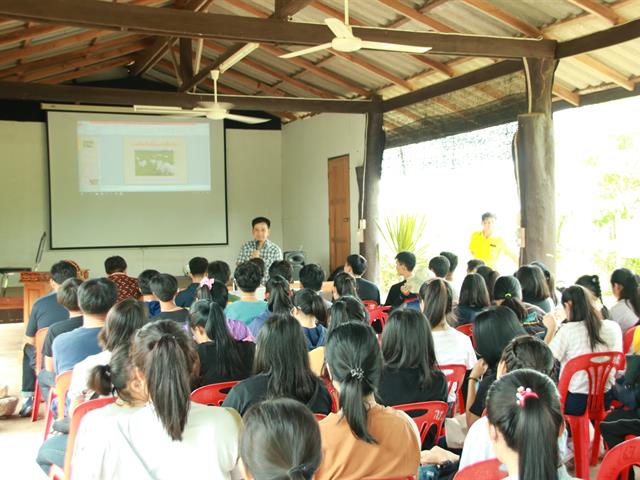 คณะเกษตรศาสตร์และทรัพยากรธรรมชาติ,ม.พะเยา,จัดกิจกรรม,",สืบสานภูมิปัญญาและวัฒนธรรมการเลี้ยงและการคัดเลือกโคเนื้อพื้นเมืองขาวล้านนาของจังหวัดพะเยา,"