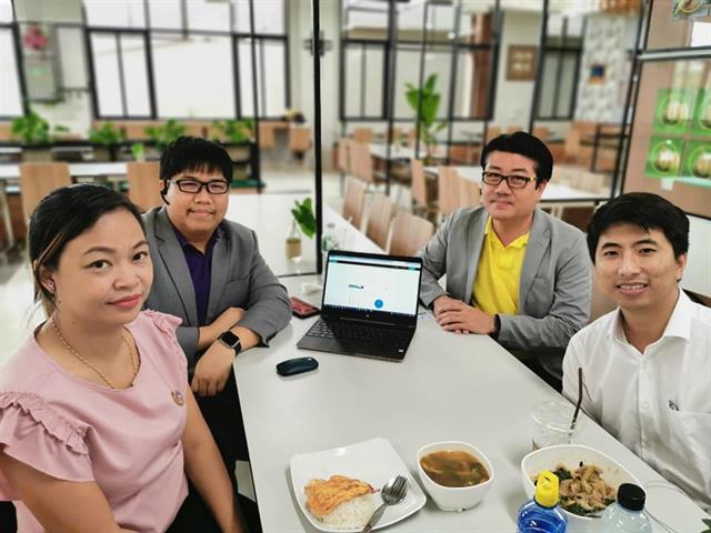 คณะเภสัชศาตร์รับฟังการนำเสนอการใช้เทคโนโลยี,Microsoft,for,education