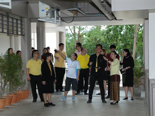 อธิการบดีมหาวิทยาลัยพะเยา,พร้อมคณะผู้บริหารลงพื้นที่สำรวจอาคารฟ้ามุ่ย,แนวกันไฟ,และการปรับปรุงภูมิทัศน์โรงอาหารอาคารเรียนรวม(CE)