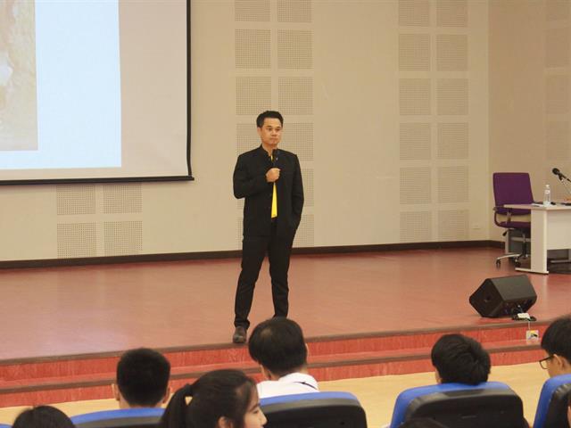คณะเทคโนโลยีสารสนเทศและการสื่อสาร,มหาวิทยาลัยพะเยา,จัดกิจกรรมอบรมนิสิตใหม่,หัวข้อ,“สุขภาพจิตที่ดี,ส่งผลดีต่อการเรียน”,เพื่อให้นิสิตใหม่ได้เรียนรู้ปัญหาสุขภาพจิตและวิธีแก้ไขปัญหาเบื้องต้นในระหว่างที่ใช้ชีวิตในรั้วมหาวิทยาลัย