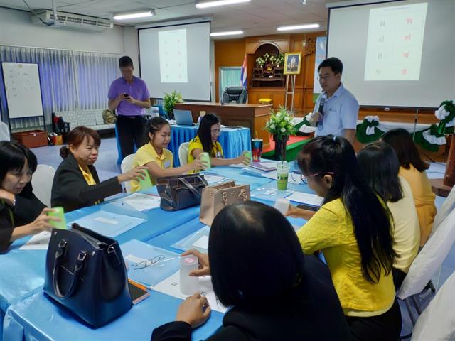 ผู้ช่วยคณบดีฝ่ายบริการวิชาการคณะศิลปศาสตร์,ได้รับเชิญเป็นวิทยากร,อบรมโครงการ,“พัฒนาศักยภาพการเรียนการสอนภาษาไทย,เกี่ยวกับการอ่านรู้เรื่องของนักเรียนชั้นประถมศึกษาปีที่,1”