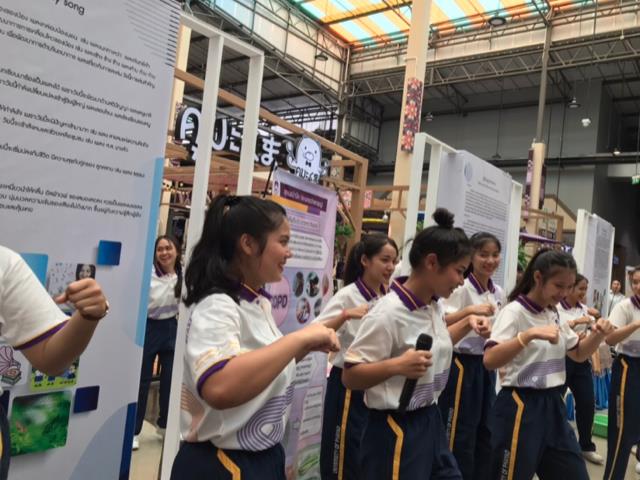 คณะพยาบาลศาสตร์,มหาวิทยาลัยพะเยา,จัดโครงการการบริการวิชาการกับการเรียนการสอนรายวิชาสุขภาพจิตและการพยาบาลจิตเวช,1,และ,2,รวมถึงการพยาบาลผู้สูงอายุ,ณ,ห้าง,Top,Plaza,จังหวัดพะเยา