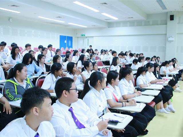คณะเกษตรศาสตร์และทรัพยากรธรรมชาติ,ม.พะเยา,ดำเนินโครงการเตรียมความพร้อมให้กับนิสิตใหม่,",Intensive,English,Course,",สำหรับนิสิตชั้นปีที่,1