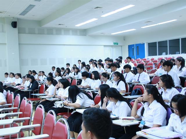 คณะเกษตรศาสตร์และทรัพยากรธรรมชาติ,ม.พะเยา,ดำเนินโครงการเตรียมความพร้อมให้กับนิสิตใหม่,",Intensive,English,Course,",สำหรับนิสิตชั้นปีที่,1