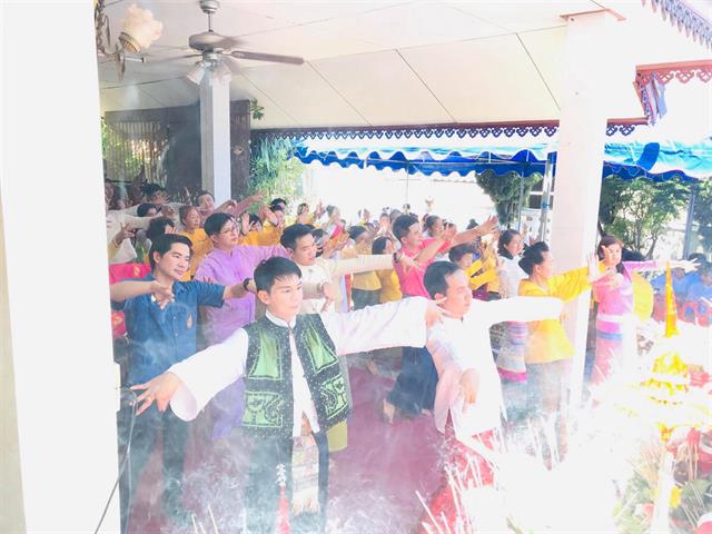 สาขาวิชาศิลปะการแสดง,คณะสถาปัตยกรรมศาสตร์และศิลปกรรมศาสตร์,มหาวิทยาลัยพะเยา,เข้าร่วมพิธีไหว้ครูสายสกุลช่างฟ้อน,แม่ครูบัวเรียว,รัตนมณีภรณ์