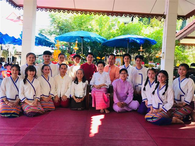 สาขาวิชาศิลปะการแสดง,คณะสถาปัตยกรรมศาสตร์และศิลปกรรมศาสตร์,มหาวิทยาลัยพะเยา,เข้าร่วมพิธีไหว้ครูสายสกุลช่างฟ้อน,แม่ครูบัวเรียว,รัตนมณีภรณ์