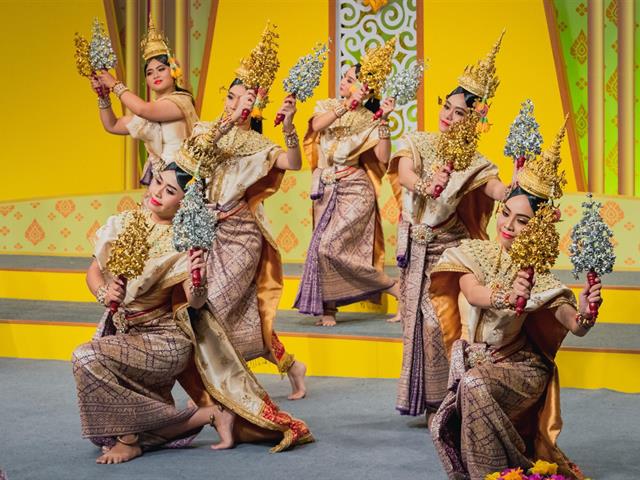 สาขาวิชาศิลปะการแสดง,เป็นตัวแทนมหาวิทยาลัยในการบันทึกเทปรำถวายพระพร,ชุด,“ฉุยฉายถวายพระพร,วชิราลงกรณพระบารมี”,เนื่องในวันเฉลิมพระชนมพรรษา,พระบาทสมเด็จพระวชิรเกล้าเจ้าอยู่หัว,วันที่,28,กรกฎาคม,2562,ณ,สถานีวิทยุโทรทัศน์แห่งประเทศไทย,จังหวัดเชียงใหม่,(ช่อง,11)