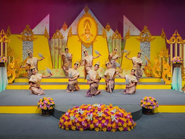 สาขาวิชาศิลปะการแสดง,เป็นตัวแทนมหาวิทยาลัยในการบันทึกเทปรำถวายพระพร,ชุด,“ฉุยฉายถวายพระพร,วชิราลงกรณพระบารมี”,เนื่องในวันเฉลิมพระชนมพรรษา,พระบาทสมเด็จพระวชิรเกล้าเจ้าอยู่หัว,วันที่,28,กรกฎาคม,2562,ณ,สถานีวิทยุโทรทัศน์แห่งประเทศไทย,จังหวัดเชียงใหม่,(ช่อง,11)