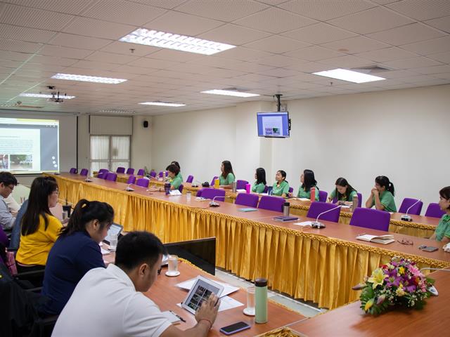 ประธานกรรมการสำนักงานสีเขียว,คณะศิลปศาสตร์,มหาวิทยาลัยพะเยา,,เข้าร่วมเป็นผู้สังเกตุการณ์ในการตรวจประเมินสำนักงานสีเขียวในระดับพื้นที่,(Green,Office,2562)