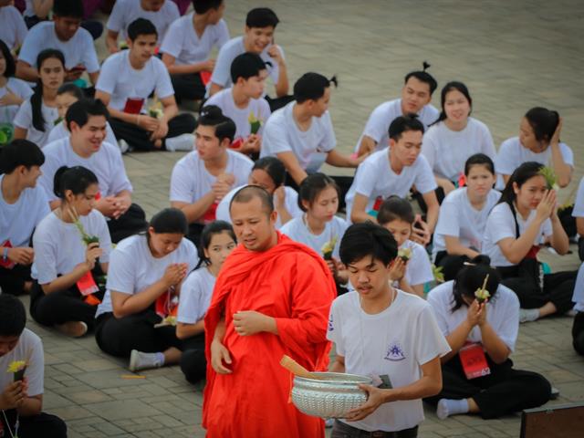 หน่วยกิจการนิสิตและทำนุบำรุงศิลปวัฒนธรรม,พร้อมด้วยสโมสรนิสิต,คณะรัฐศาสตร์และสังคมศาสตร์,มหาวิทยาลัยพะเยา,ร่วมจัดกิจกรรม,“ตานตุงหลวง,บวงสรวงพระพุทธภุชคารักษ์”