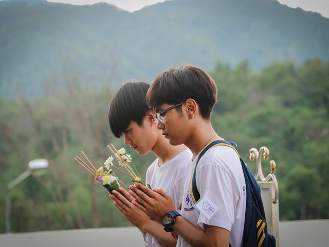 หน่วยกิจการนิสิตและทำนุบำรุงศิลปวัฒนธรรม,พร้อมด้วยสโมสรนิสิต,คณะรัฐศาสตร์และสังคมศาสตร์,มหาวิทยาลัยพะเยา,ร่วมจัดกิจกรรม,“ตานตุงหลวง,บวงสรวงพระพุทธภุชคารักษ์”
