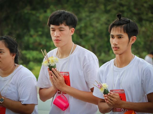 หน่วยกิจการนิสิตและทำนุบำรุงศิลปวัฒนธรรม,พร้อมด้วยสโมสรนิสิต,คณะรัฐศาสตร์และสังคมศาสตร์,มหาวิทยาลัยพะเยา,ร่วมจัดกิจกรรม,“ตานตุงหลวง,บวงสรวงพระพุทธภุชคารักษ์”