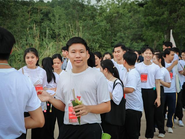 หน่วยกิจการนิสิตและทำนุบำรุงศิลปวัฒนธรรม,พร้อมด้วยสโมสรนิสิต,คณะรัฐศาสตร์และสังคมศาสตร์,มหาวิทยาลัยพะเยา,ร่วมจัดกิจกรรม,“ตานตุงหลวง,บวงสรวงพระพุทธภุชคารักษ์”